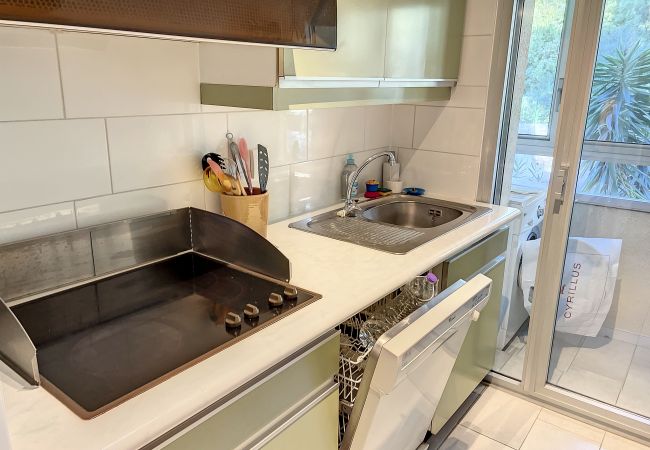 Appartement à Cannes - A deux pas des plages du  Midi  305L/  MAHIE Appartement à Cannes - A deux pas des plages du  Midi  305L/  MAHIE