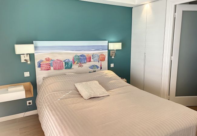 Appartement à Cannes - Vue mer panoramique 322L/CARA Appartement à Cannes - Vue mer panoramique 322L/CARA
