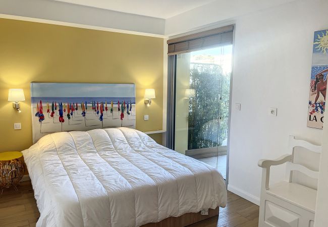 Appartement à Cannes - Vue mer panoramique 322L/CARA Appartement à Cannes - Vue mer panoramique 322L/CARA