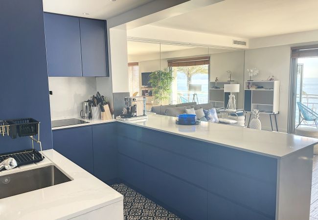 Appartement à Cannes - Vue mer panoramique 322L/CARA Appartement à Cannes - Vue mer panoramique 322L/CARA