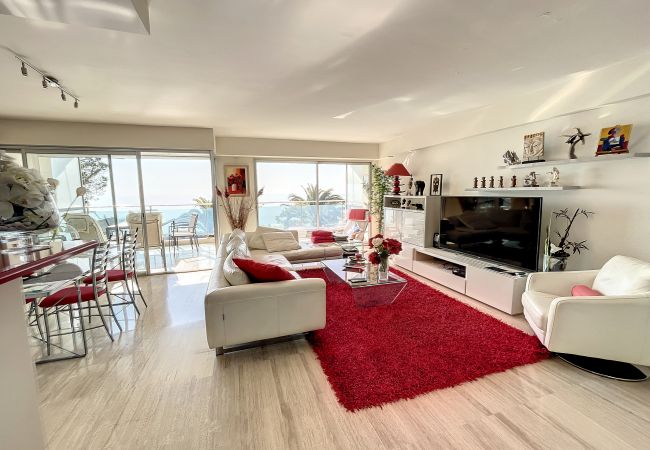 Appartement à Cannes - Superbe 3 pièces vue mer  323L/MUNAR Appartement à Cannes - Superbe 3 pièces vue mer  323L/MUNAR