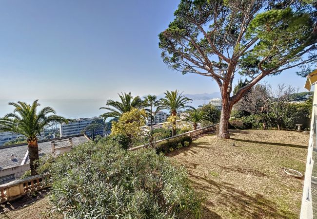 Appartement à Cannes - Superbe 3 pièces vue mer  323L/MUNAR Appartement à Cannes - Superbe 3 pièces vue mer  323L/MUNAR