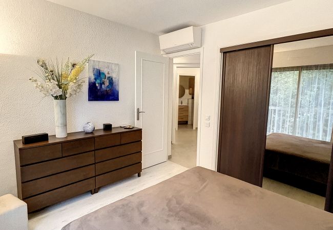 Appartement à Cannes - Superbe appartment plage du Midi  - 325L/TUCM Appartement à Cannes - Superbe appartment plage du Midi  - 325L/TUCM