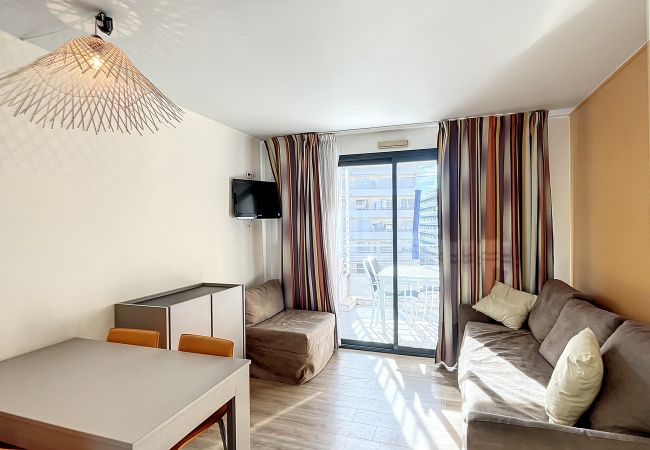 Appartement à Cannes - A deux pas des plages du Midi - 308L/MOUR Appartement à Cannes - A deux pas des plages du Midi - 308L/MOUR