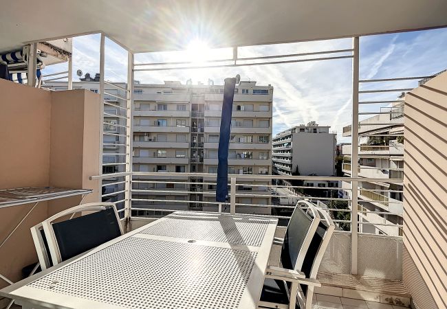 Appartement à Cannes - A deux pas des plages du Midi - 308L/MOUR Appartement à Cannes - A deux pas des plages du Midi - 308L/MOUR