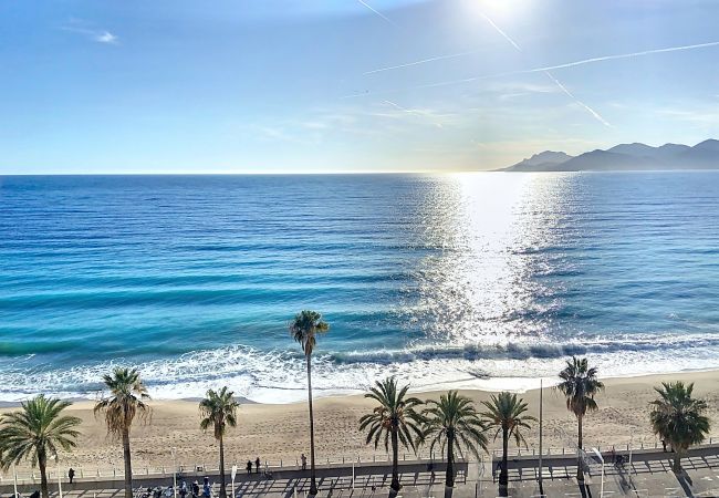 Appartement à Cannes - Situation et vue exceptionnelles 338L/ROLL Appartement à Cannes - Situation et vue exceptionnelles 338L/ROLL