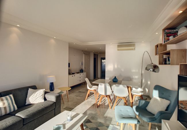 Appartement à Cannes - Superbe vue mer terrasse - 218L MISS Appartement à Cannes - Superbe vue mer terrasse - 218L MISS