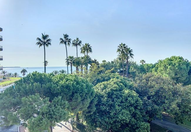 Appartement à Cannes - Superbe appartement terrasse vue mer 347L/GLEN Appartement à Cannes - Superbe appartement terrasse vue mer 347L/GLEN