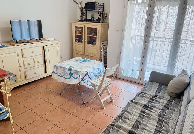 Appartement à Cannes - 2p A 2 pas des plages 349L / Despi Appartement à Cannes - 2p A 2 pas des plages 349L / Despi