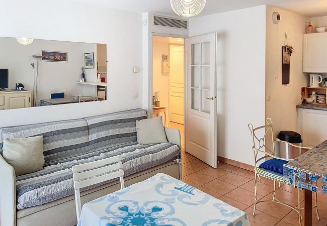 Appartement à Cannes - 2p A 2 pas des plages 349L / Despi Appartement à Cannes - 2p A 2 pas des plages 349L / Despi