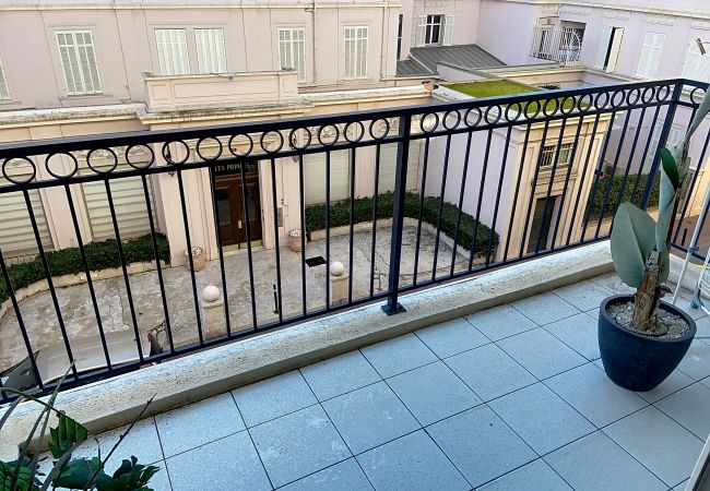 Appartement à Cannes - 2p A 2 pas des plages 349L / Despi Appartement à Cannes - 2p A 2 pas des plages 349L / Despi