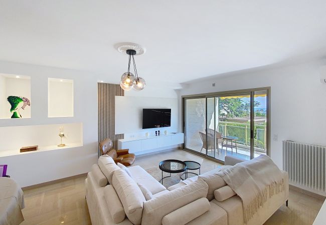 Appartement à Cannes - Superbes prestations terrasse piscine mer  350L /C Appartement à Cannes - Superbes prestations terrasse piscine mer  350L /C