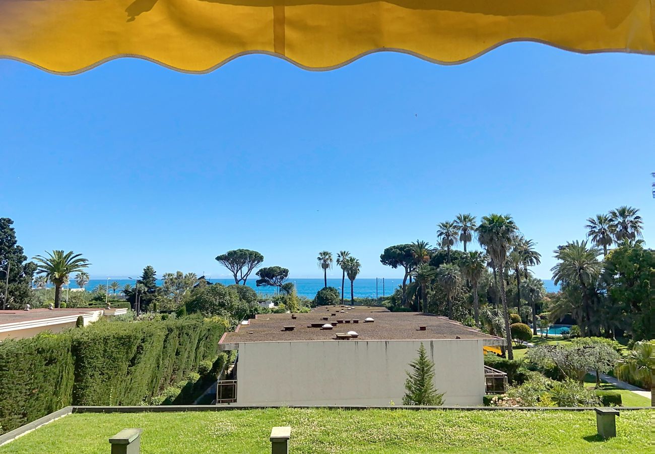 Appartement à Cannes - Superbes prestations terrasse piscine mer  350L /C