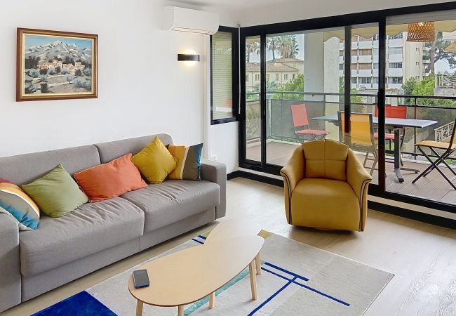 Appartement à Cannes - Bel appartement à deux pas des plages 351L/LUC Appartement à Cannes - Bel appartement à deux pas des plages 351L/LUC
