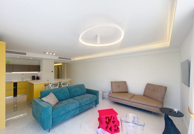 Appartement à Cannes - Emplacement & vue exceptionnels -24L/FER Appartement à Cannes - Emplacement & vue exceptionnels -24L/FER