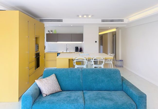 Appartement à Cannes - Emplacement & vue exceptionnels -24L/FER Appartement à Cannes - Emplacement & vue exceptionnels -24L/FER