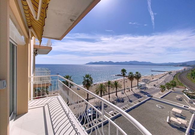 Appartement à Cannes - Emplacement & vue exceptionnels -24L/FER Appartement à Cannes - Emplacement & vue exceptionnels -24L/FER