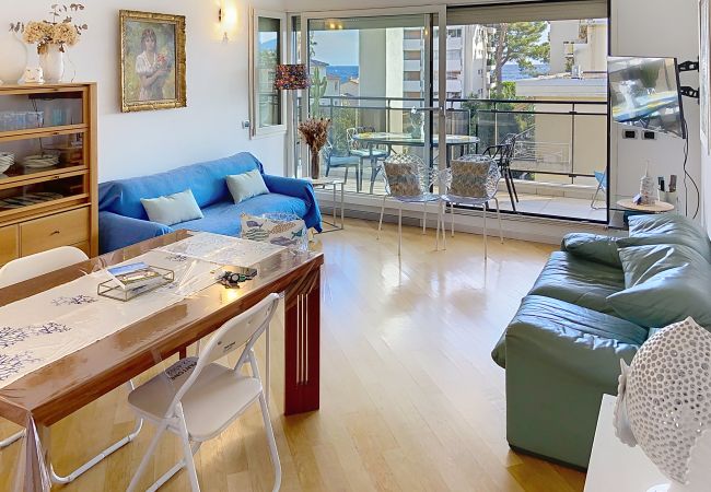 Appartement à Cannes - Bel appartement à deux pas des plages 354L/SCI
