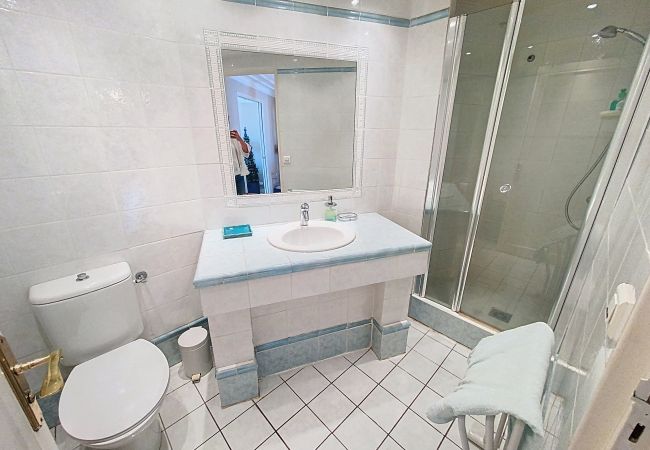 Appartement à Cannes - Emplacement & vue exceptionnels -353L/ERI Appartement à Cannes - Emplacement & vue exceptionnels -353L/ERI