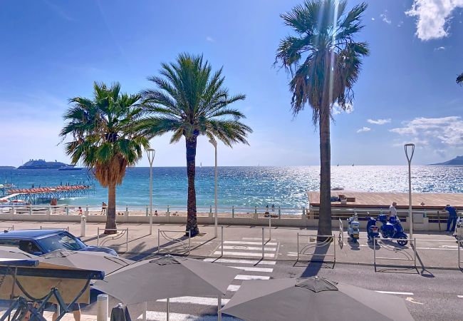 Appartement à Cannes - Emplacement & vue exceptionnels -353L/ERI Appartement à Cannes - Emplacement & vue exceptionnels -353L/ERI